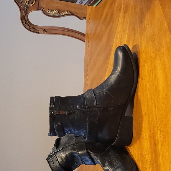 Bootie - Picture 2 of 9